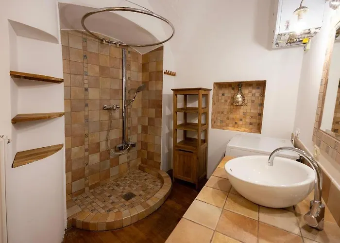 Hisa Linhart רדובליצ'ה