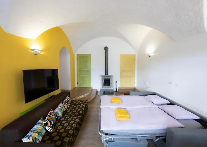 Hisa Linhart * רדובליצ'ה