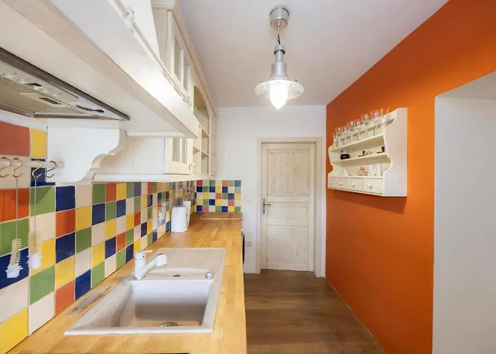 Hisa Linhart רדובליצ'ה